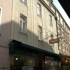 Wohn- und Geschäftshaus