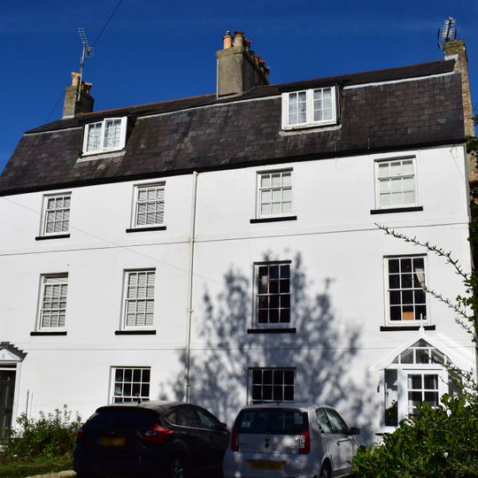 6 And 8, South Walks Road