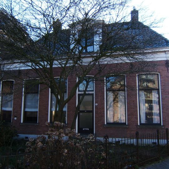 Woonhuis in ambachtelijk-traditionele stijl