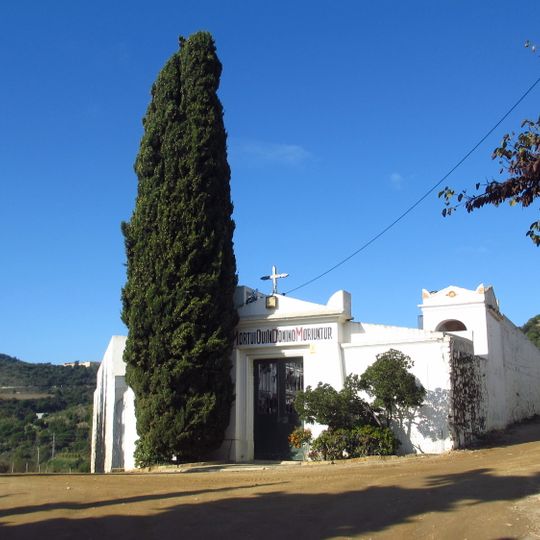 Cementerio de Tiana