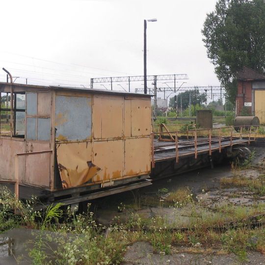 Obrotnica trakcyjna z infrastrukturą torową