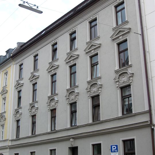 Breisacher Straße 8