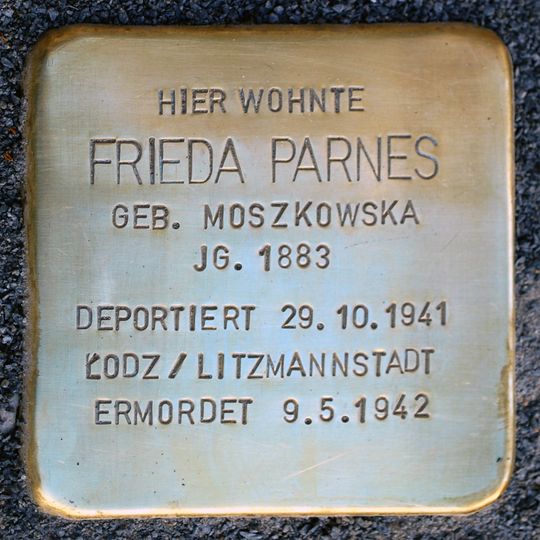Stolperstein en memoria de Frieda Parnes