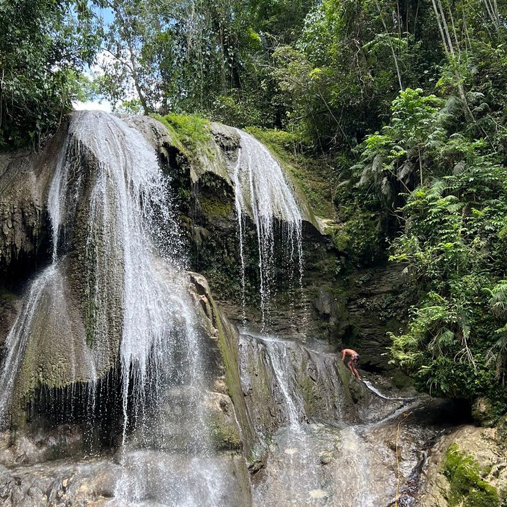 Gozalandia Waterfall