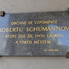Pamětní deska Roberta Schumanna na umělecké škole v Aši