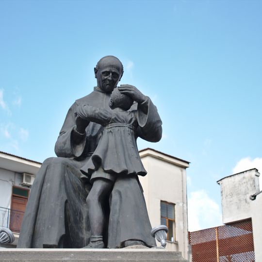 Statua di Padre Sossio Del Prete