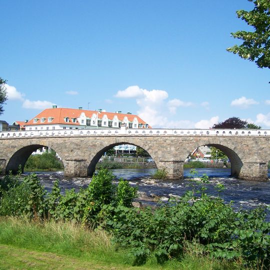 Tullbron