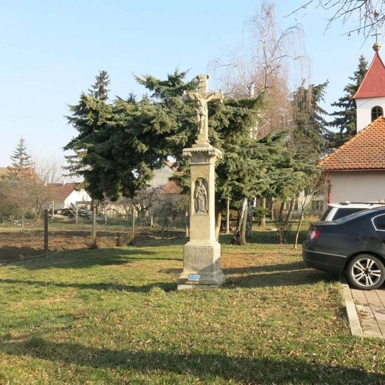 Kříž u kaple v Seménkovicích