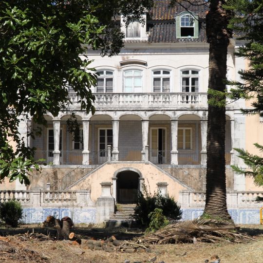 Quinta das Águias, também denominada «Quinta de Diogo de Mendonça», «Quinta do Visconde da Junqueira», «Quinta do Prof. Lopo de Carvalho» ou «Quinta dos Côrte-Real»
