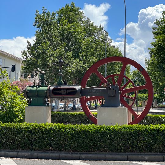 Máquina de vapor Fives-Lilles, monumento del Paseo de la Bomba