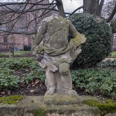 Statua