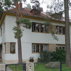 Wohnhaus & Doppelhaus & Einfriedung Nickisch-Rosenegk-Straße 11 & 11A