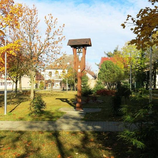 Zvonička na náměstí v Hoře Svatého Šebestiána