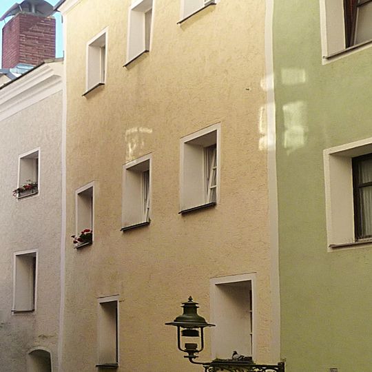 Ehemaliges Stadtgerichtsgefängnis, wohl ehemaliges Schergenhaus, seit 1808 Wohnhaus