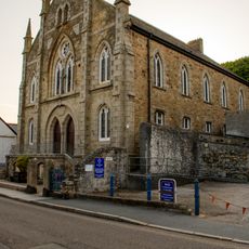 Methodist Church, Forecourt Walls And Steps
