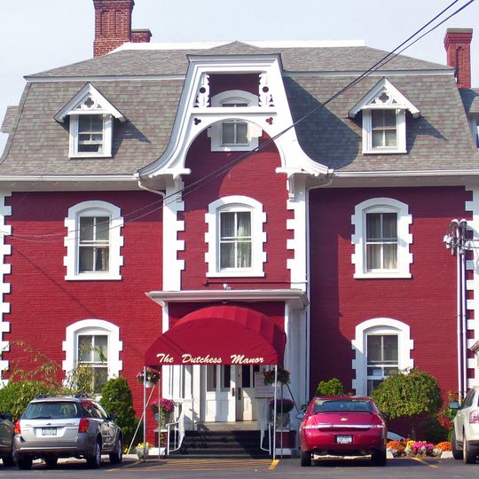 Dutchess Manor