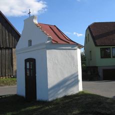 Kaple sv. Jana Nepomuckého na východním okraji obce Ruda