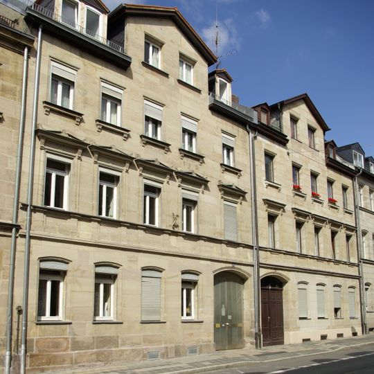 Hirschenstraße 30/32