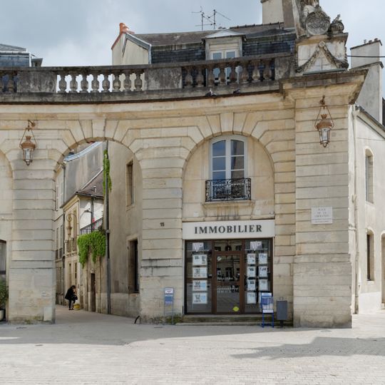 Immeuble, 15 place de la Libération