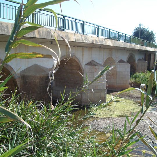 Ponte Barão, Quarteira river