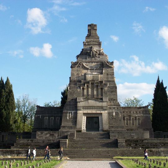 Mausoleo della famiglia Crespi