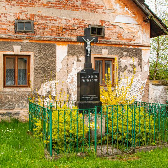 Kříž v Labětíně