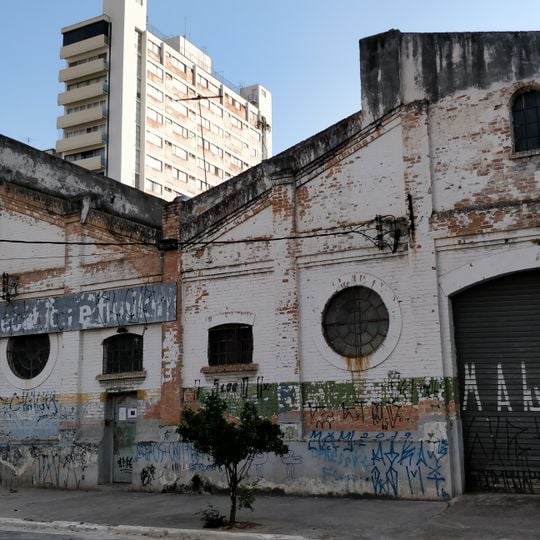 Edifício à Rua Conselheiro Nébias 1721