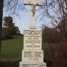 Kříž u stezky západně od Rudíkova