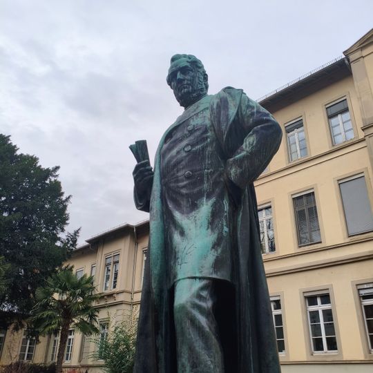 Bunsenstatue