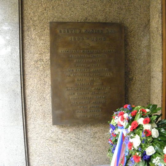 Pamětní deska pracovníkům Československého rozhlasu v Praze