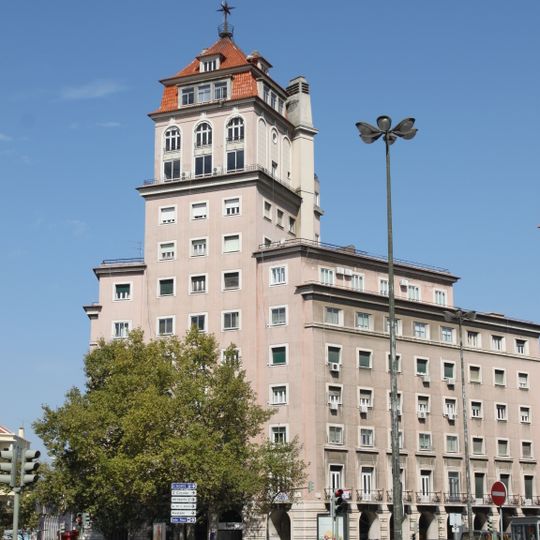 Praça Francisco Sá Carneiro