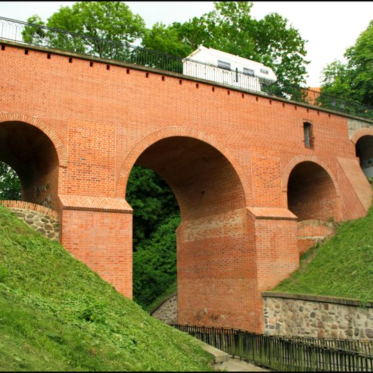 Most gotycki wysoki na rz. Sajnie