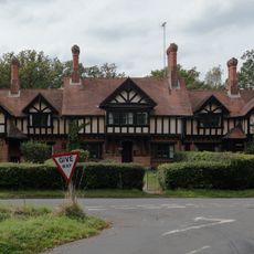 Central Cottage  High View  Martineau Cottage