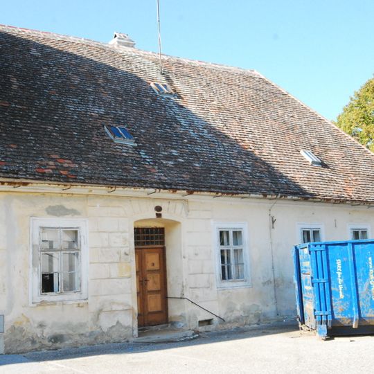 Pulkau Haus Brückenplatz 01