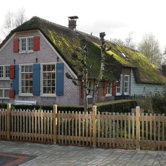 Dorpsstraat 1, Ouderkerk aan de Amstel