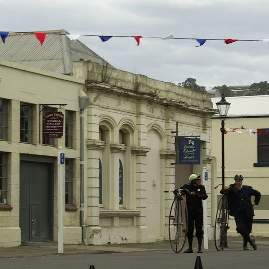 T.H. Brown and Co.'s Auction Mart