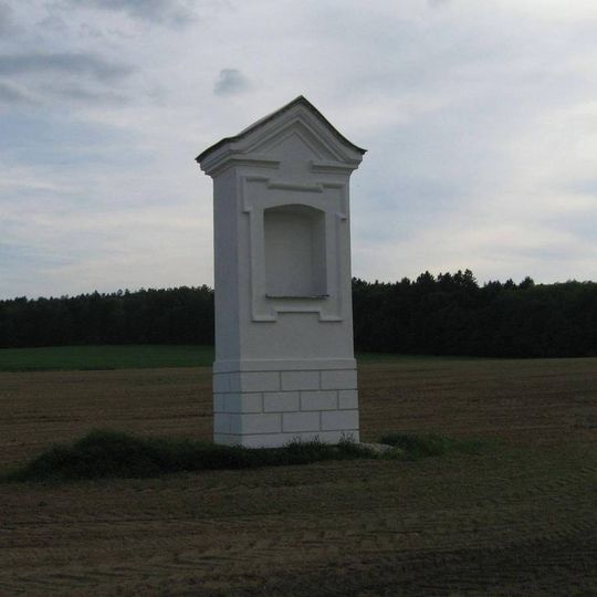 Výklenková kaplička kalvárie u silnice Telč - Vanov