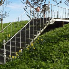 Gietijzeren steektrap