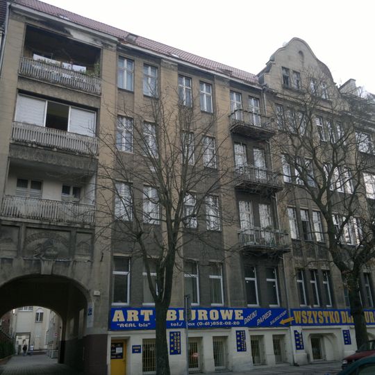 6 Grochowe Łąki Street in Poznań