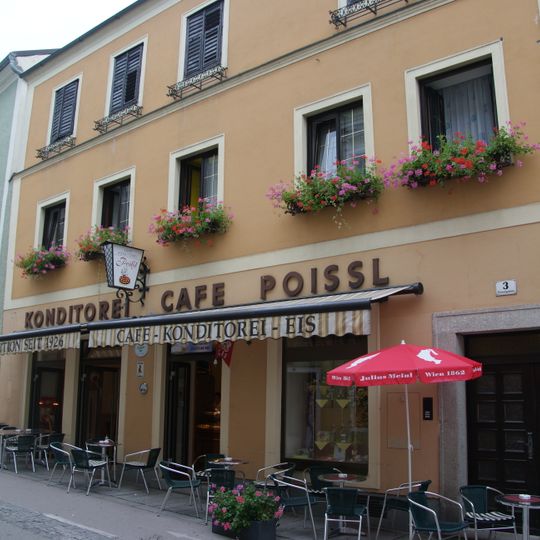 Bürgerhaus, Café