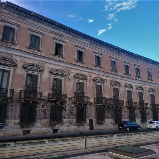 Palazzo d'Ayala Valva
