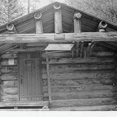 Upper Nyack Snowshoe Cabin