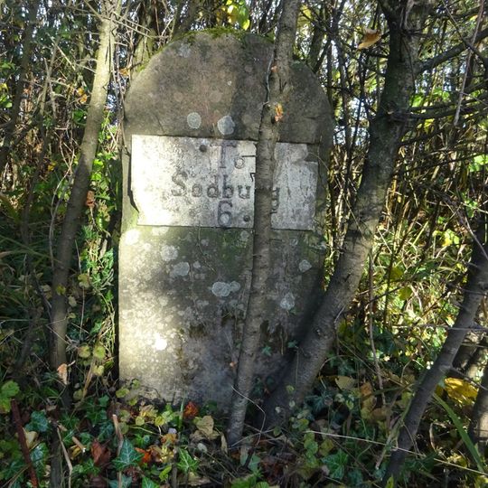 Milestone, Earthcott Green; W of jcn B4427