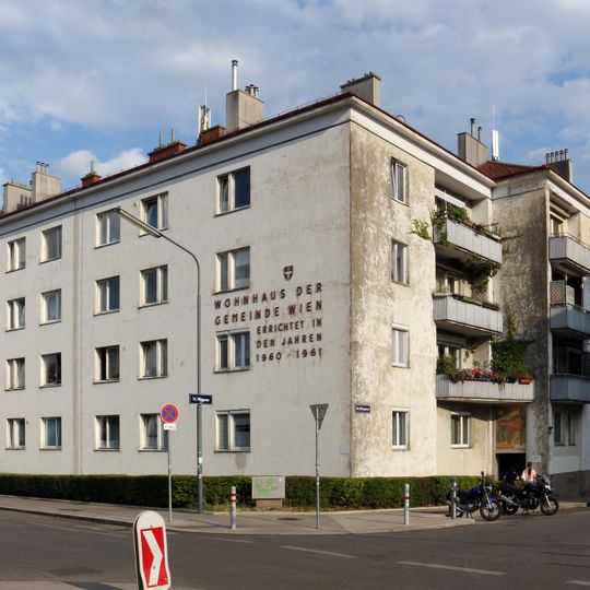 Wohnhausanlage Mitisgasse 36-38