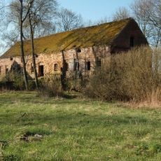 Zamek, ob. spichrz w Karlinie