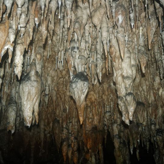 Khao Chang Hai cave