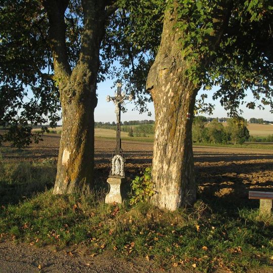 Kříž mezi Kamenicí nad Lipou a Novou Vsí
