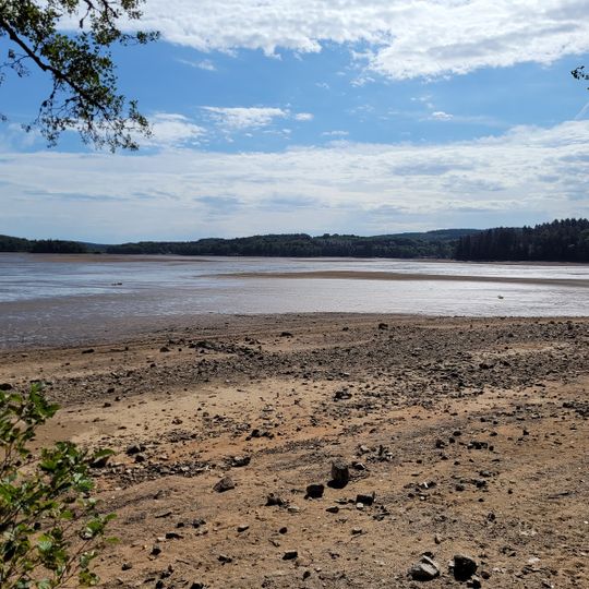 Plage du Lac des Settons