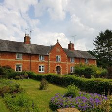 Estate Cottages, 125-128 Casthorpe Road