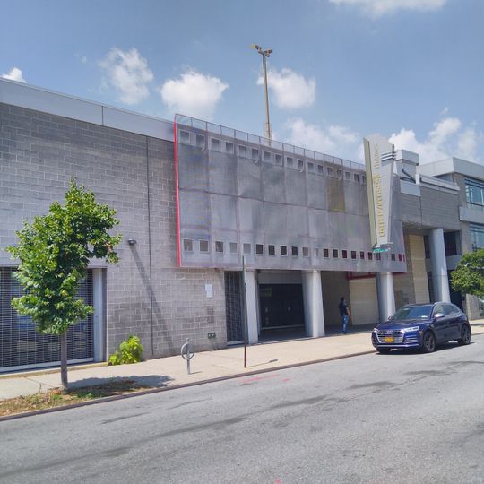 UA Kaufman Astoria Cinema 14